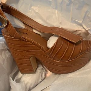 Dress sandals, Britt